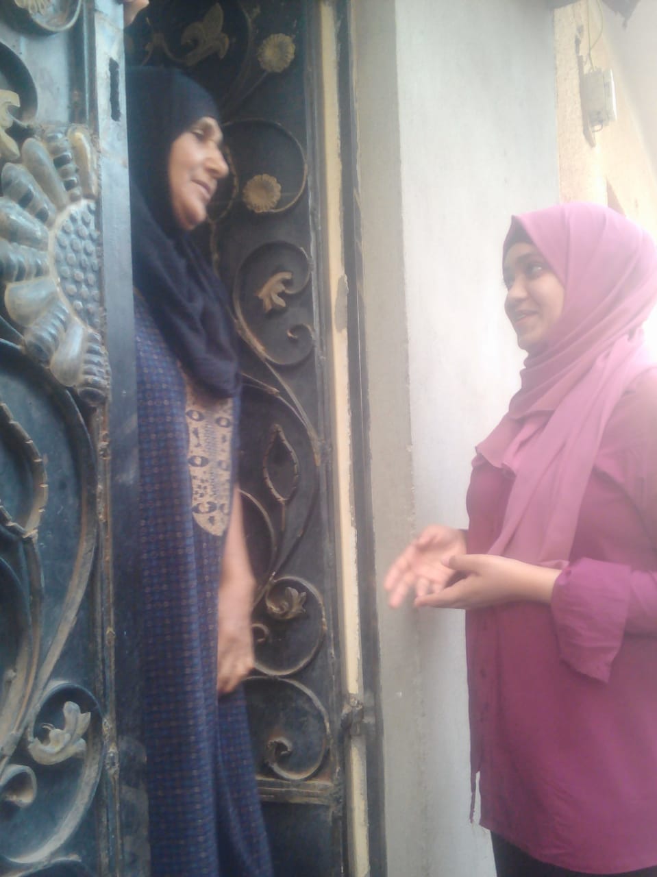 شركة مياه الشرب بالأقصر تجوب الشوارع لإطلاق حملة عدم إهدار المياه قبل عيد الفطر المبارك (4)