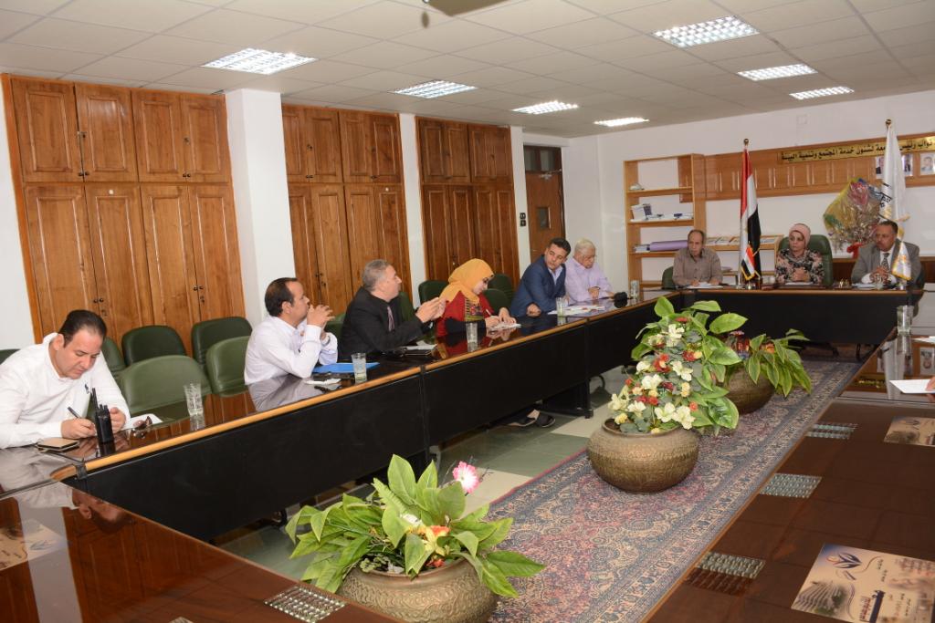 جامعة أسيوط  تعلن عن بدء العمل فى تطوير قرية شقلقيل ضمن خطة عاجلة للنهوض بالقرى (7)