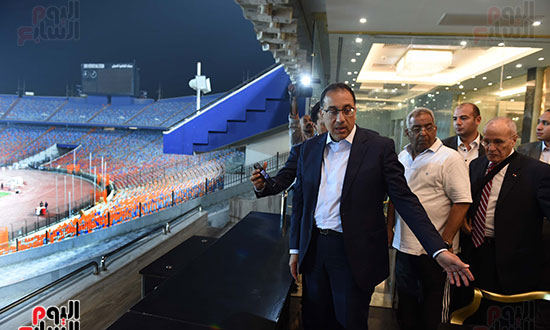 رئيس الوزراء يتابع الترتيبات النهائية فى استاد القاهرة قبل كأس أمم أفريقيا (3)