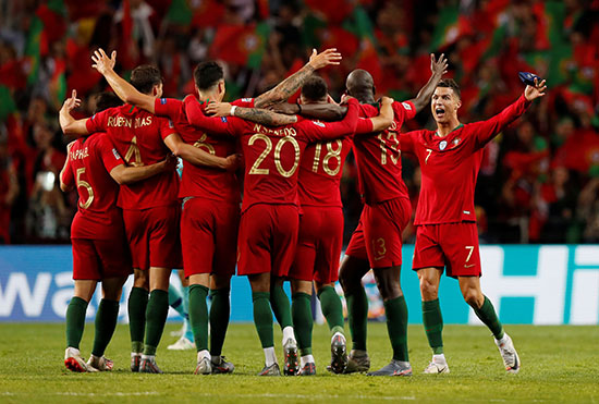 فرحة لاعبو البرتغال بالفوز
