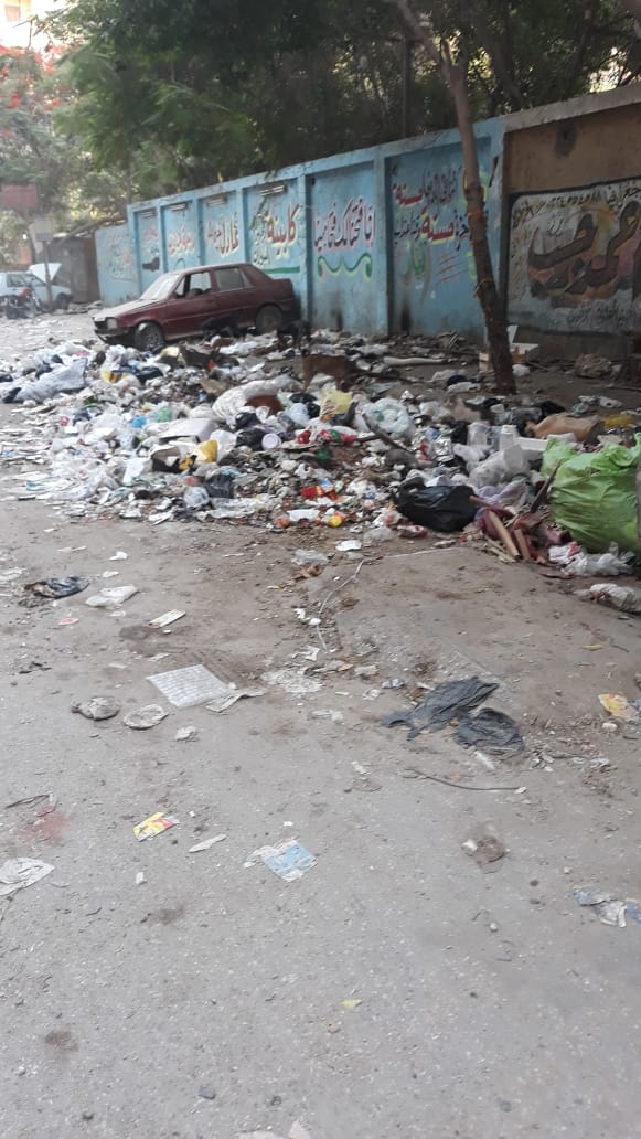 القمامة بشارع عزت باشا