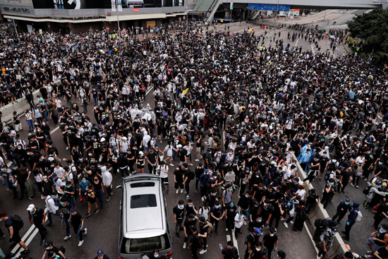 مظاهرات لرفض تسليم الهاربين من هونج كونج للصين