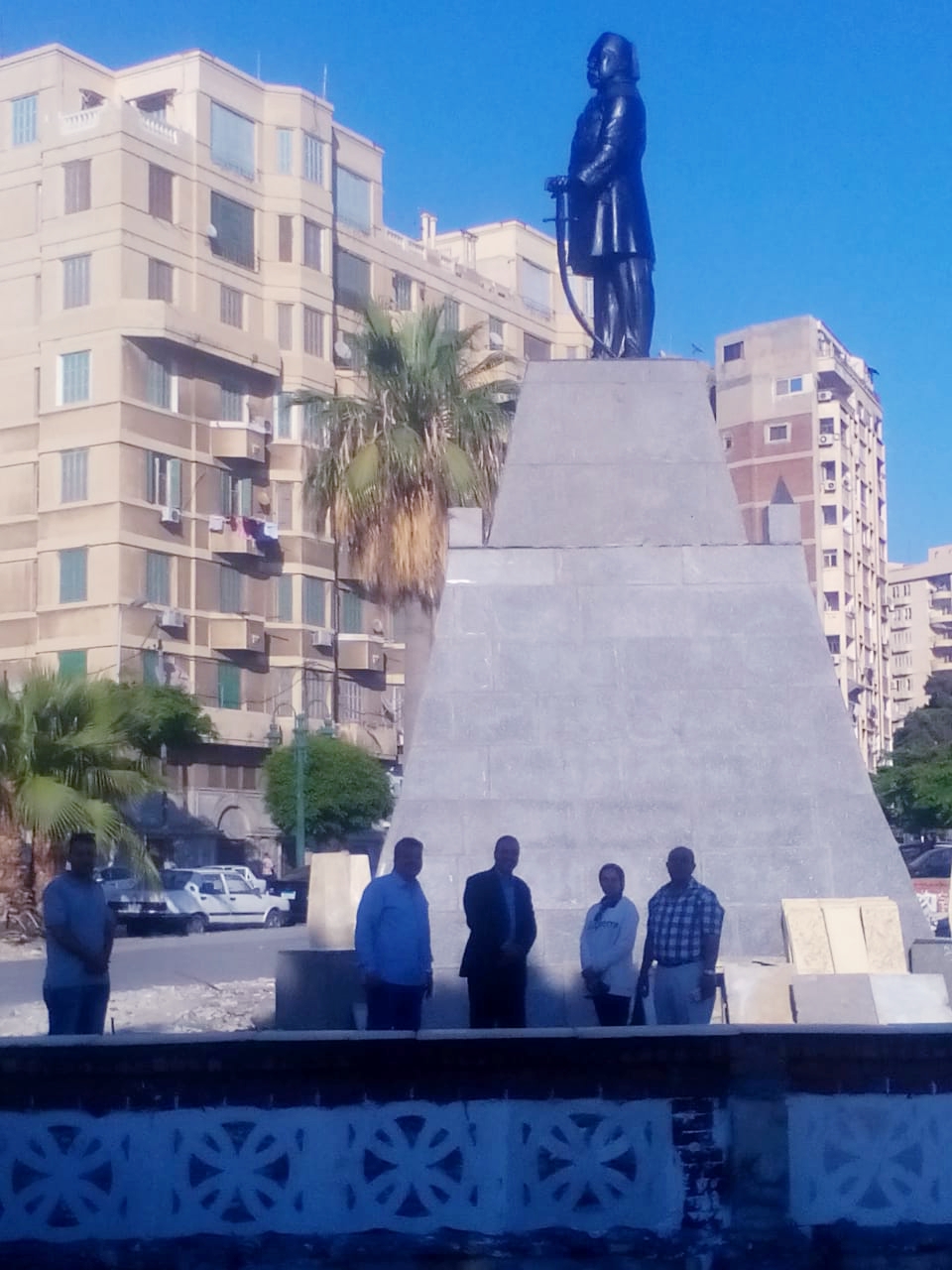تمثال الخديوى إسماعيل بوسط الإسكندرية (2)