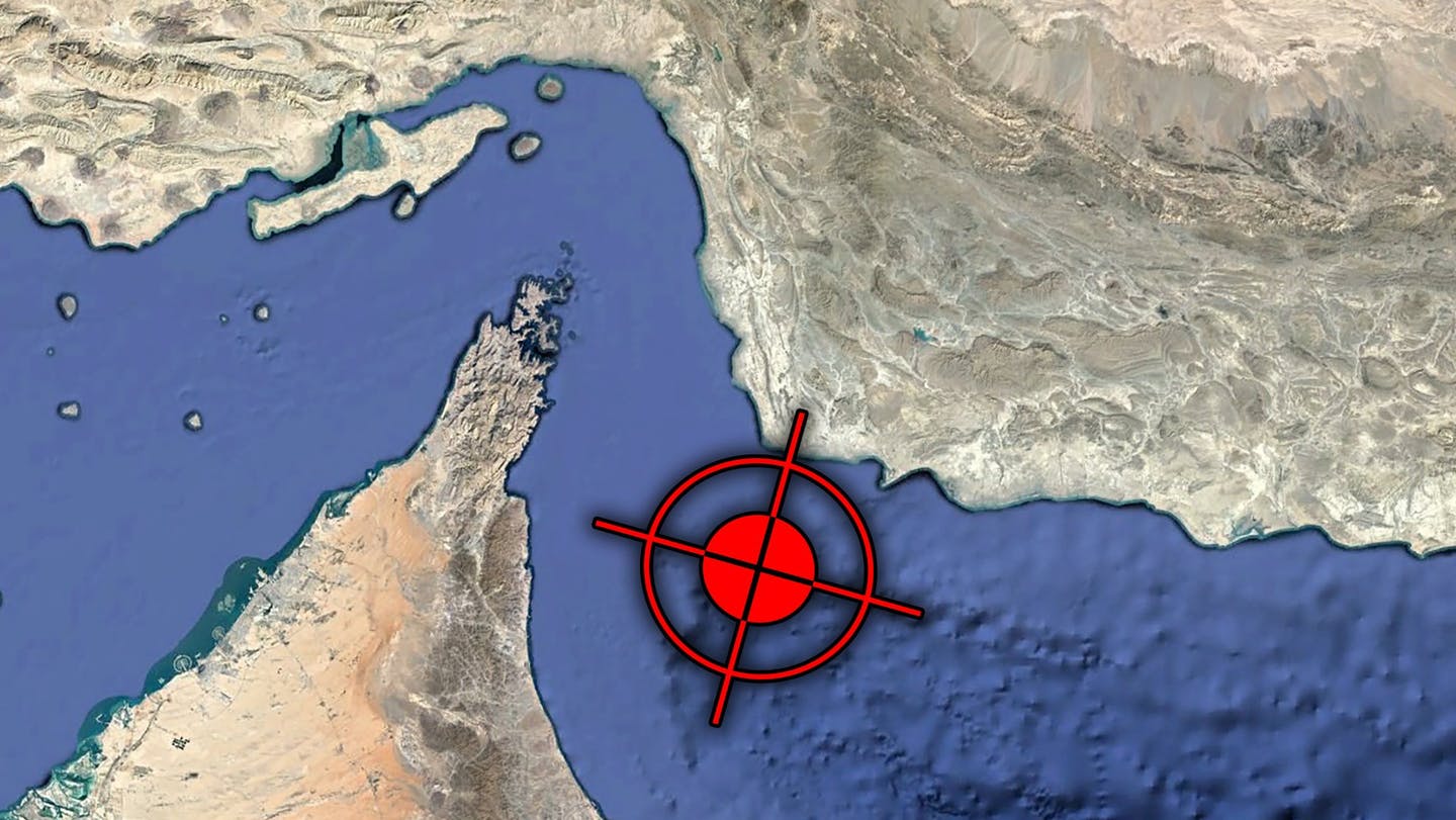 تحديد موقع تعرض ناقلتى النفط للضرب فى خليج عمان