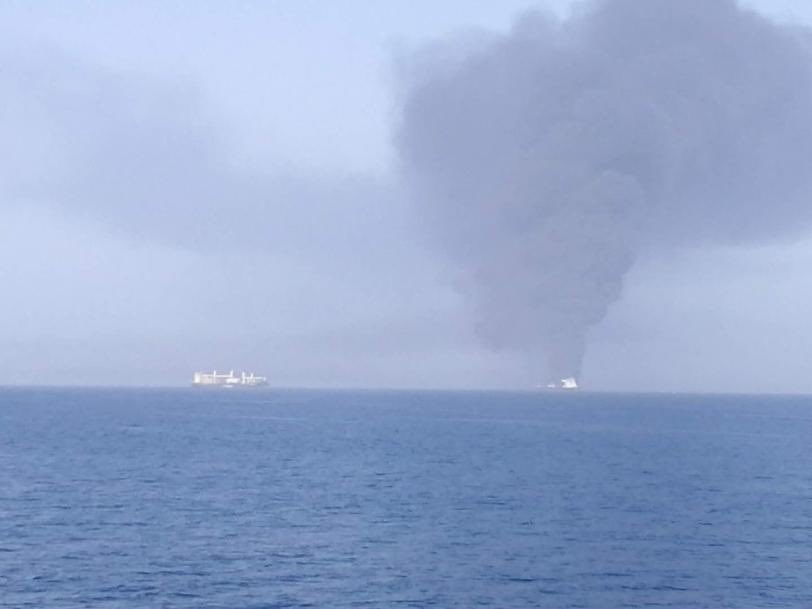 صورة أولية بعد ضرب ناقلة النفط بطوربيد فى خليج عمان
