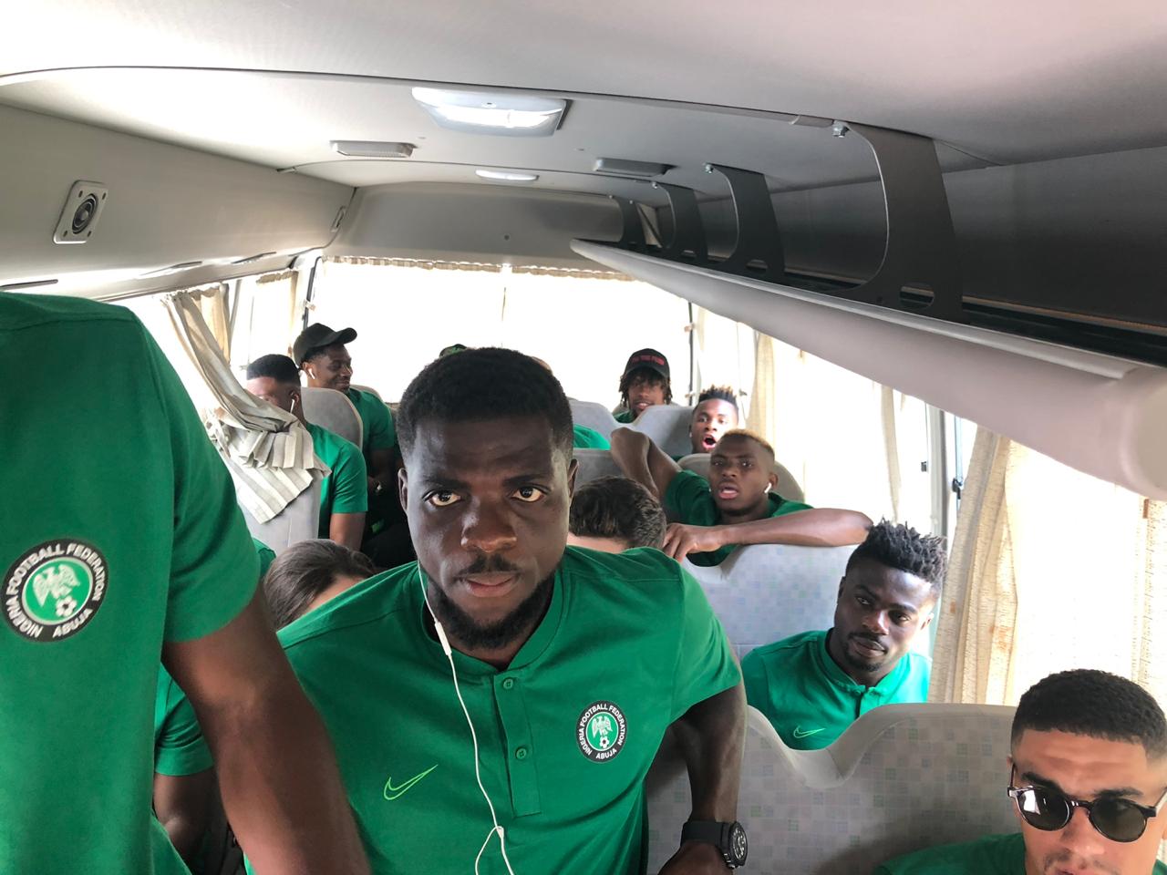 جولة بحرية فى قناة السويس لمنتخب نيجيريا بصحبة مهاب مميش (22)