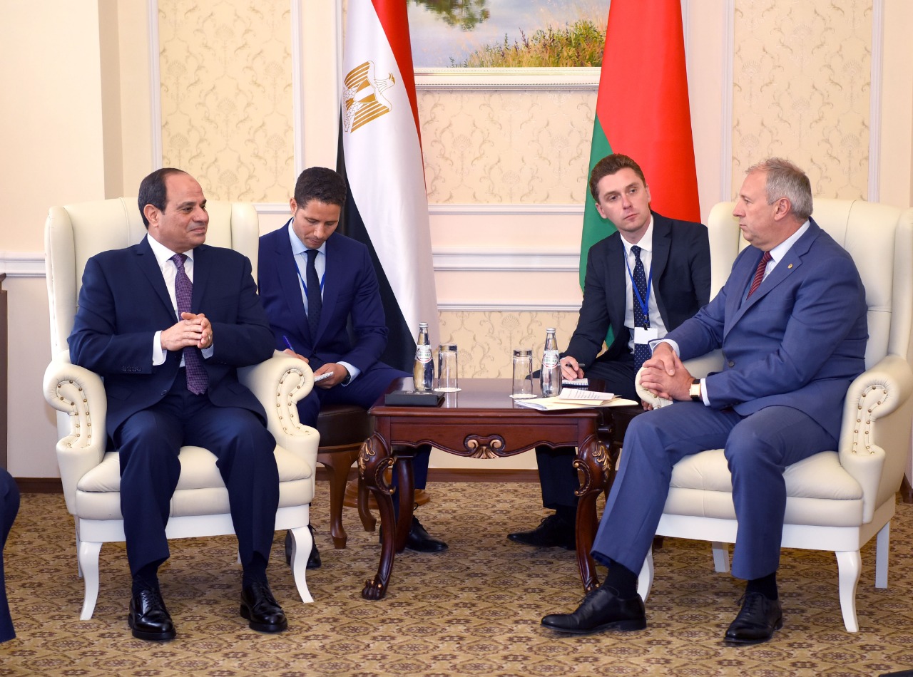 السيسى يلتقى رئيس وزراء بيلاروسيا (1)