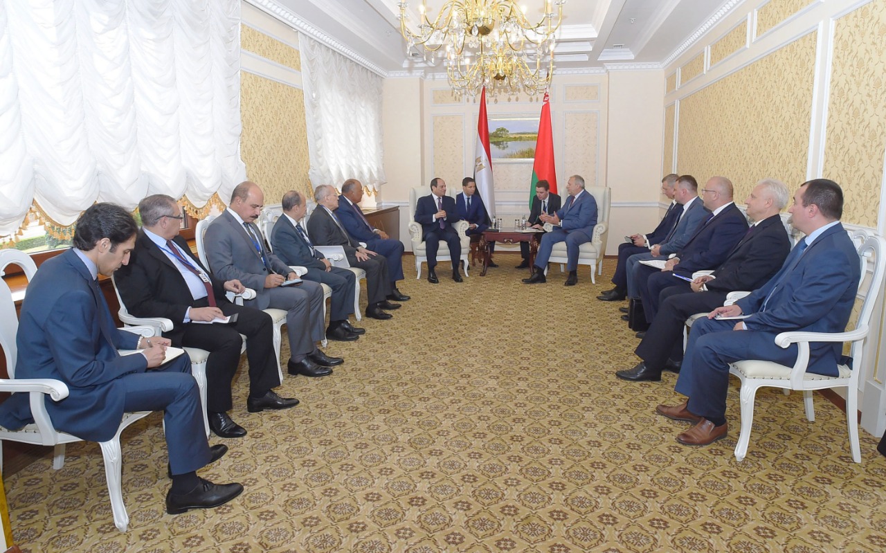 السيسى يلتقى رئيس وزراء بيلاروسيا (5)