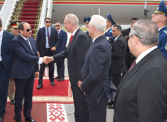 الرئيس السيسى يصل بيلاروسيا في زيارة رسمية (1)