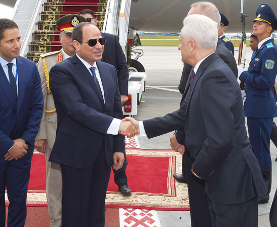 الرئيس السيسى يصل بيلاروسيا في زيارة رسمية (2)