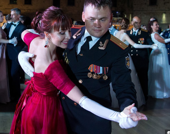 ضابط روسى وزوجته