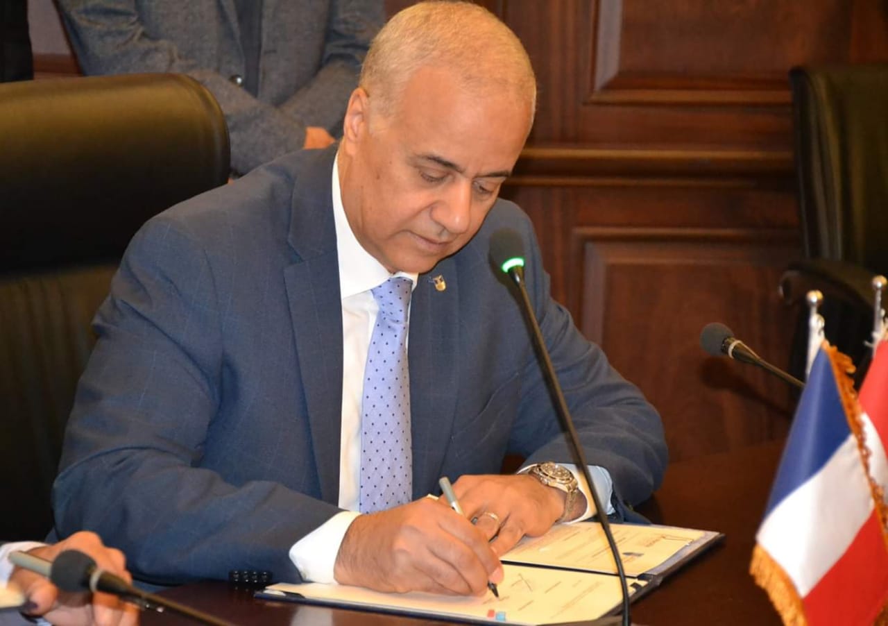 توقيع اتفاقية بين جامعة الإسكندرية وإكس مارسيليا (2)
