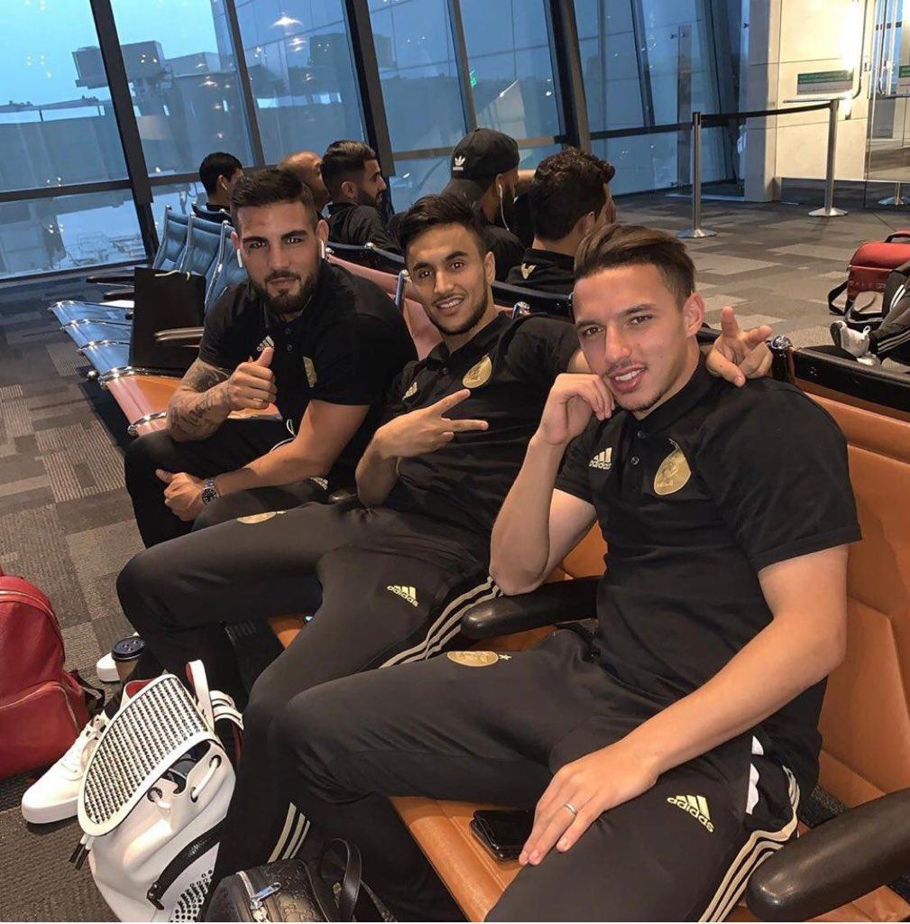 لاعبو الجزائر قبل التوجه إلى القاهرة