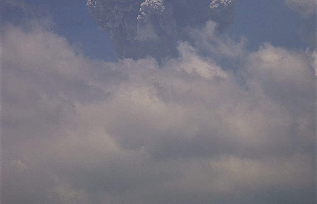تجاوز أدخنة بركان بركان بوبو أو بوبوكاتبتبيل للسحب