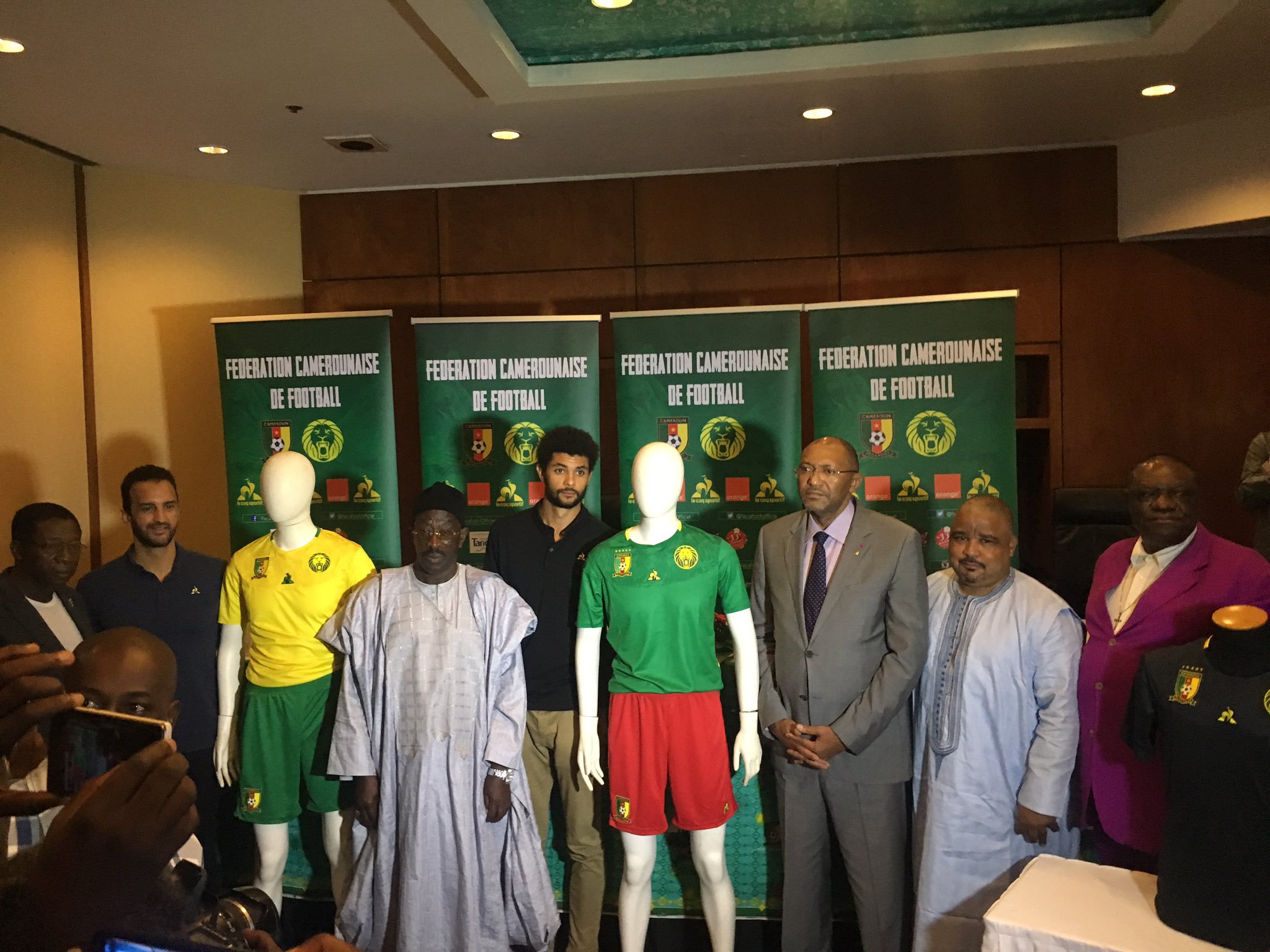 قميص منتخب الكاميرون في امم افريقيا 2019