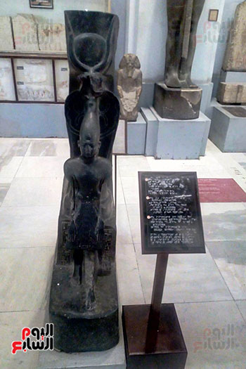 جانب-المسار-المخصص-للمكفوفين-فى-المتحف-المصرى-بالتحرير--(10)