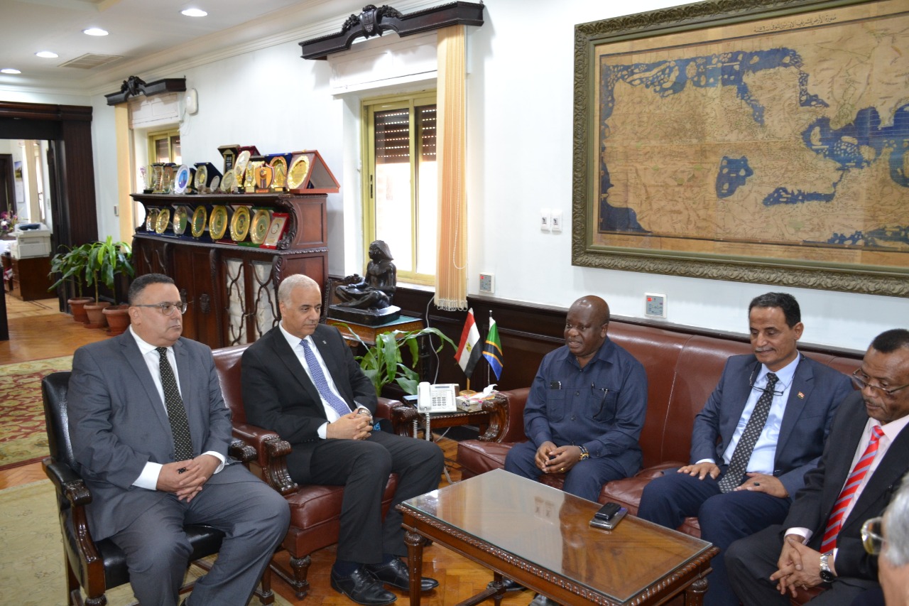 رئيس جامعة الإسكندرية يسقبل رئيس البرلمان التنزانى  (3)