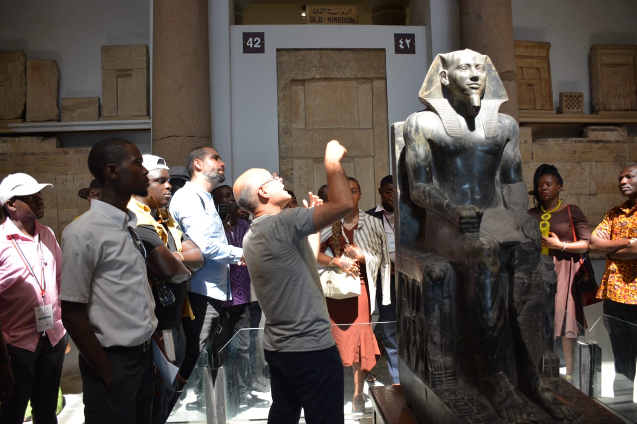 جولة سياحية لابناء ناصر للقيادة الافريقية (5)