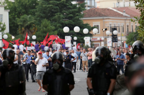 بداية مظاهرات تعيطل الانتخابات فى ألبانيا