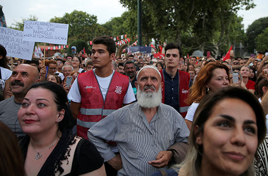 المعارضة فى اسطنبول