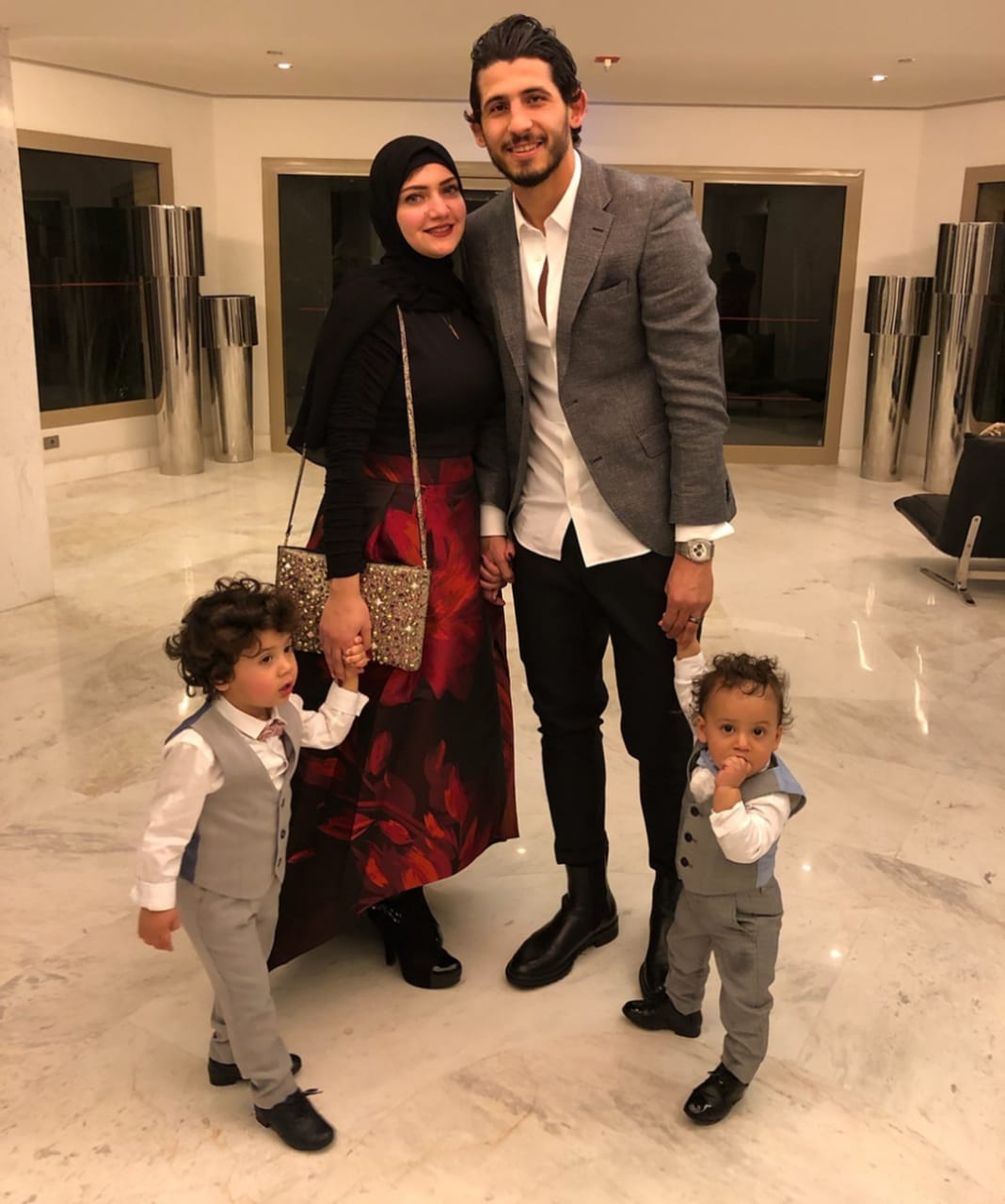 أحمد حجازى و زوجته و ابناؤه