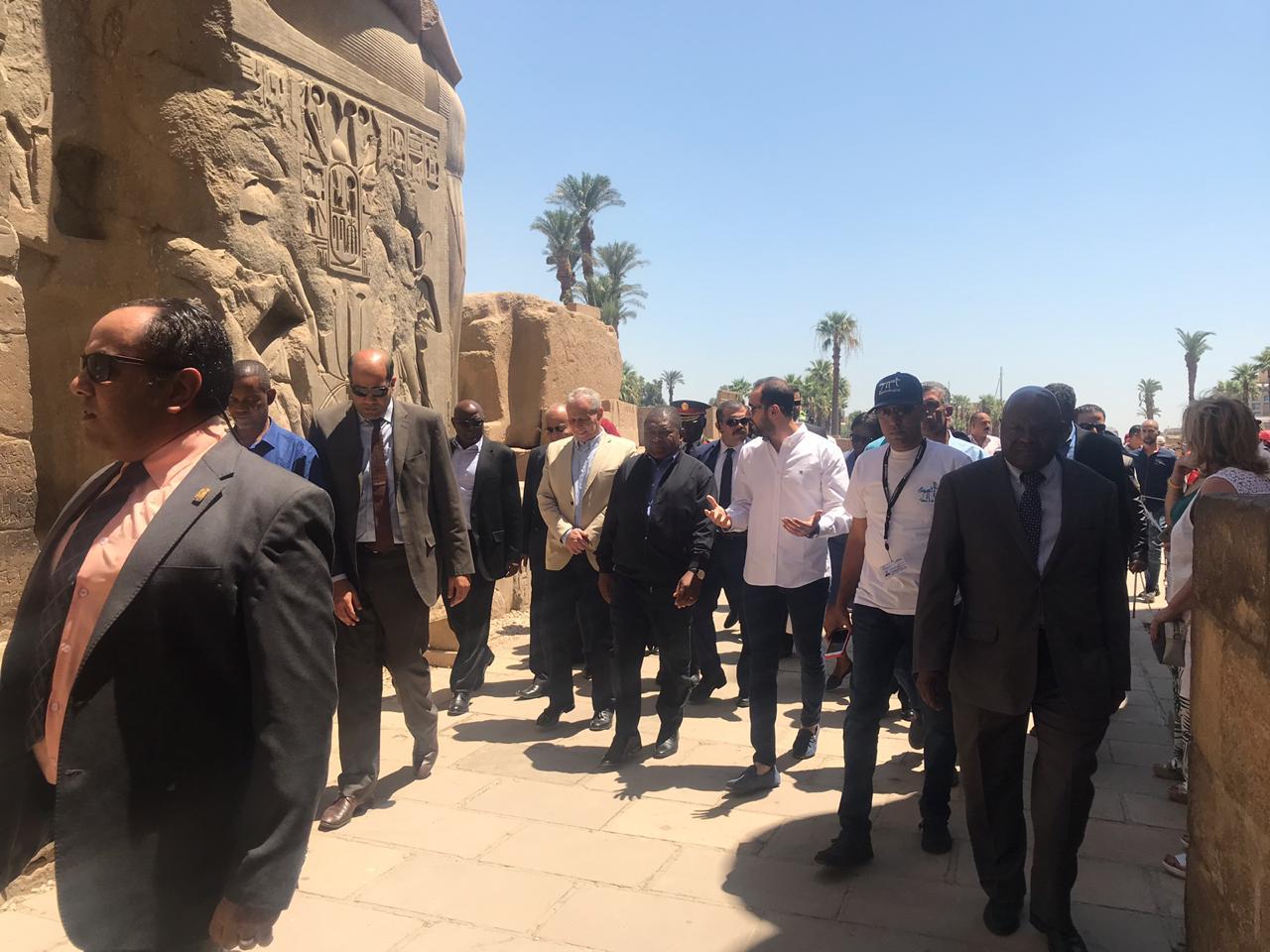 رئيس جمهورية موزمبيق يزور معابد الكرنك ومقابر الفراعنة بمحافظة الأقصر (1)