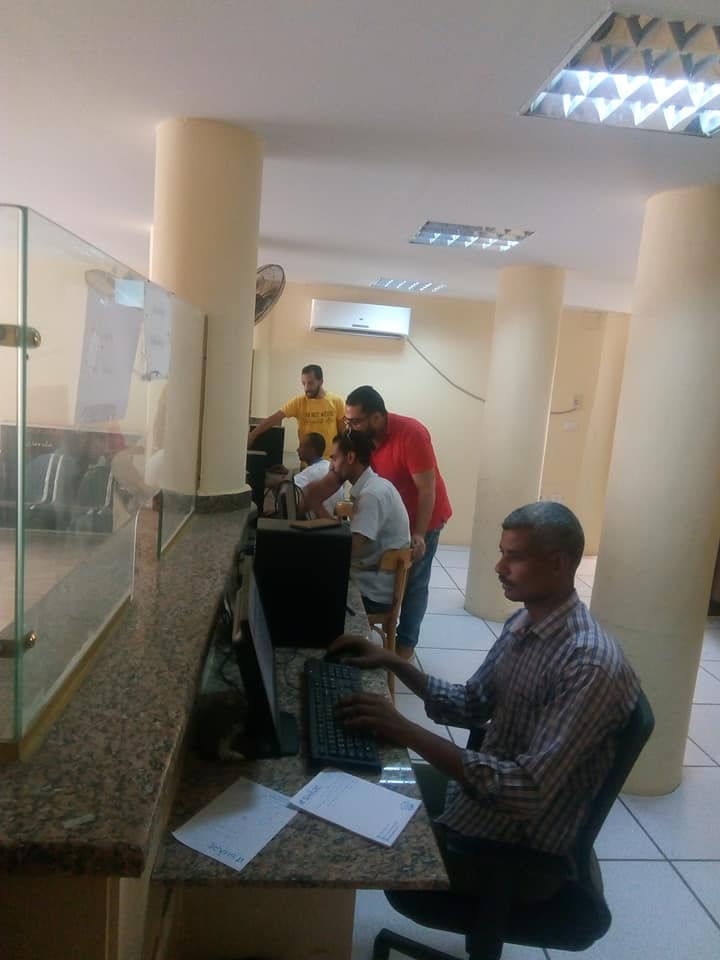 رئيس مدينة الطود يتابع تدريب الموظفين علي منظومة الخدمات الإلكترونية بالمركز التكنولوجي (4)
