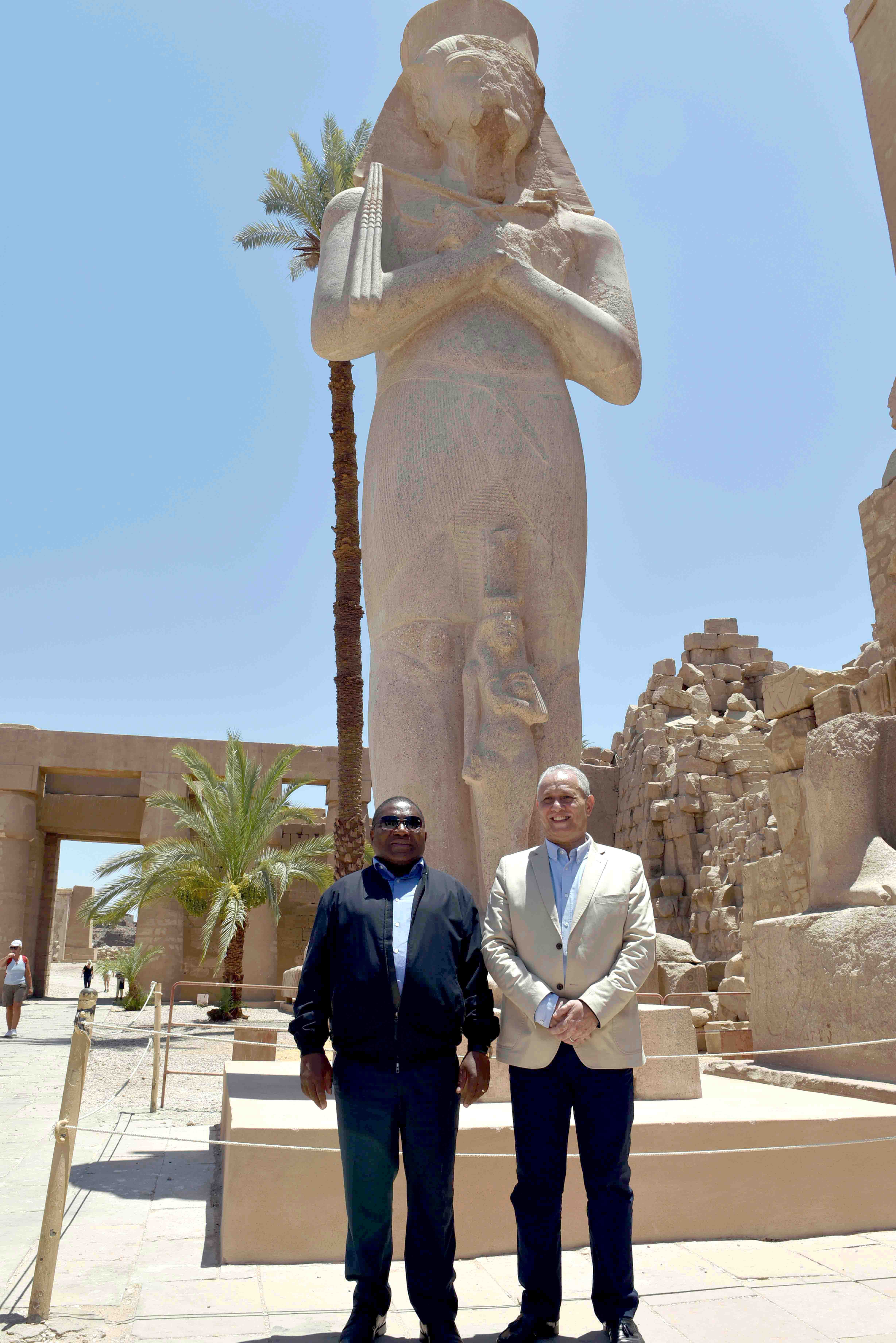 كواليس زيارة رئيس جمهورية موزمبيق للمعالم الفرعونية بمحافظة الأقصر (9)