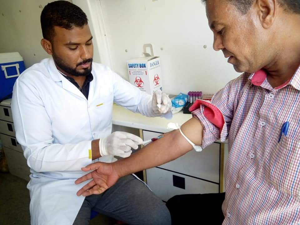 صحة البحر الأحمر تعلن الكشف الطبي علي 134 مواطن ضمن قافلة طبية بمرسي علم  (5)