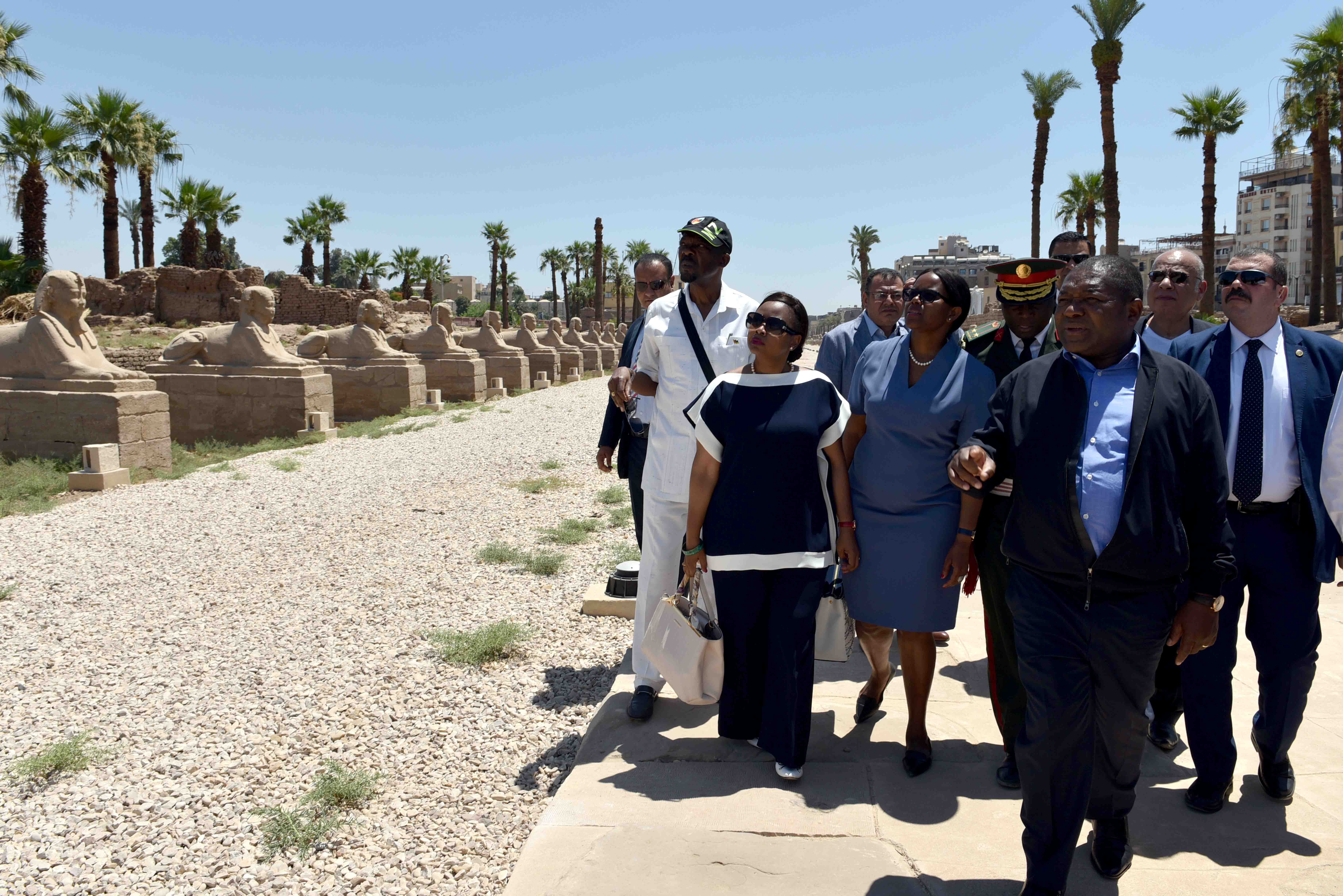 كواليس زيارة رئيس جمهورية موزمبيق للمعالم الفرعونية بمحافظة الأقصر (6)
