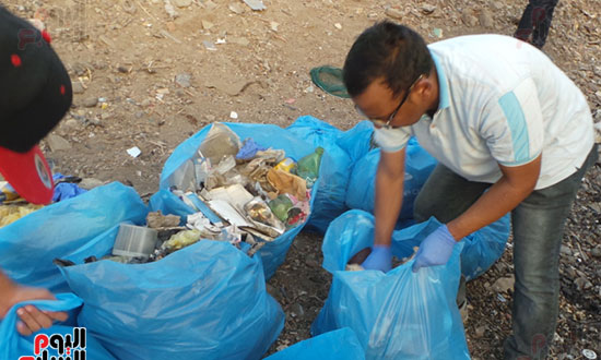 مبادرة شباب ضد البلاستيك بأسوان