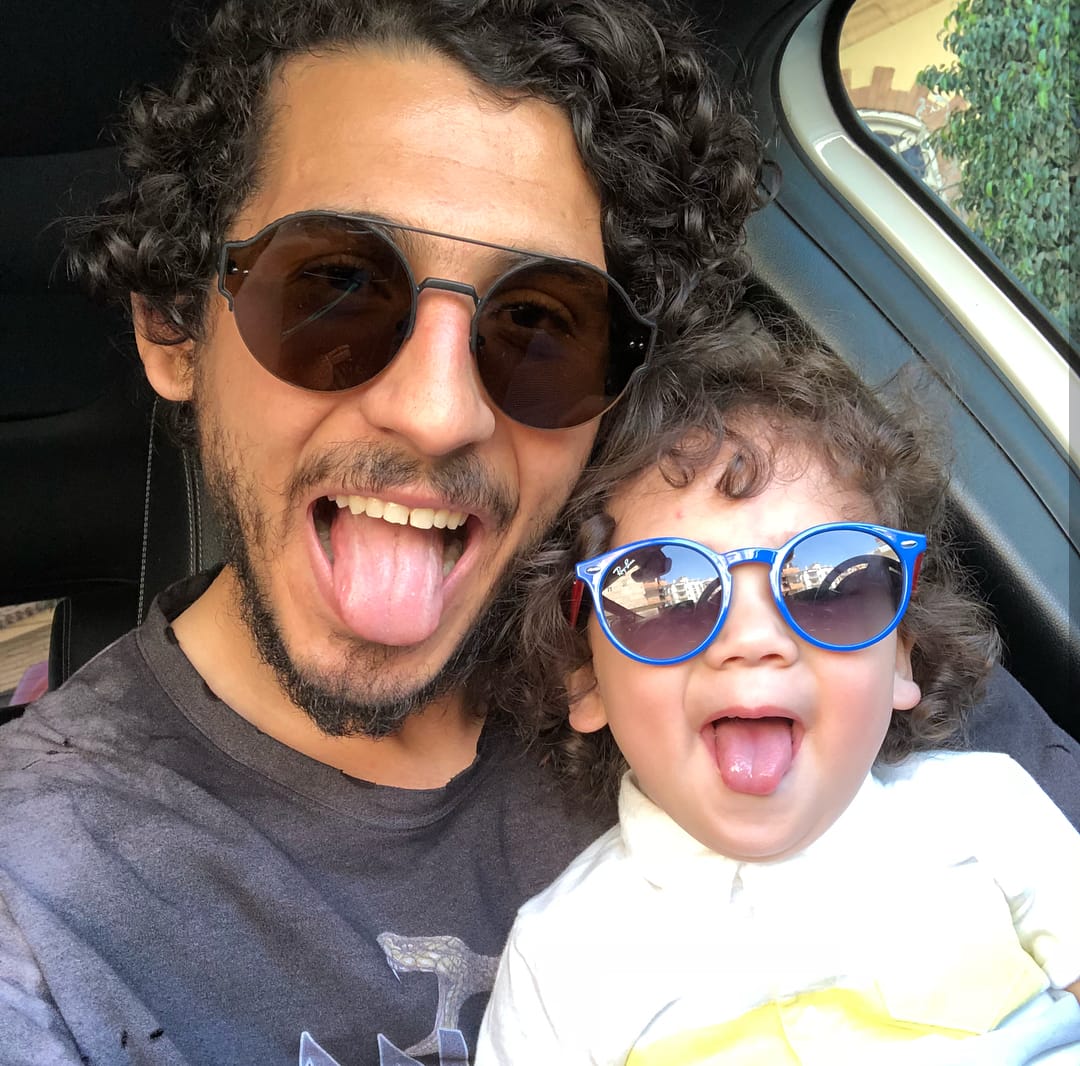 أحمد حجازى و أبنه