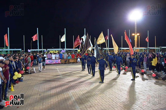 رئيس جامعة سوهاج يشهد حفلة سمر معسكر الفرقة الأولى بكلية التربية الرياضية (3)
