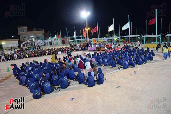 رئيس جامعة سوهاج يشهد حفلة سمر معسكر الفرقة الأولى بكلية التربية الرياضية (4)