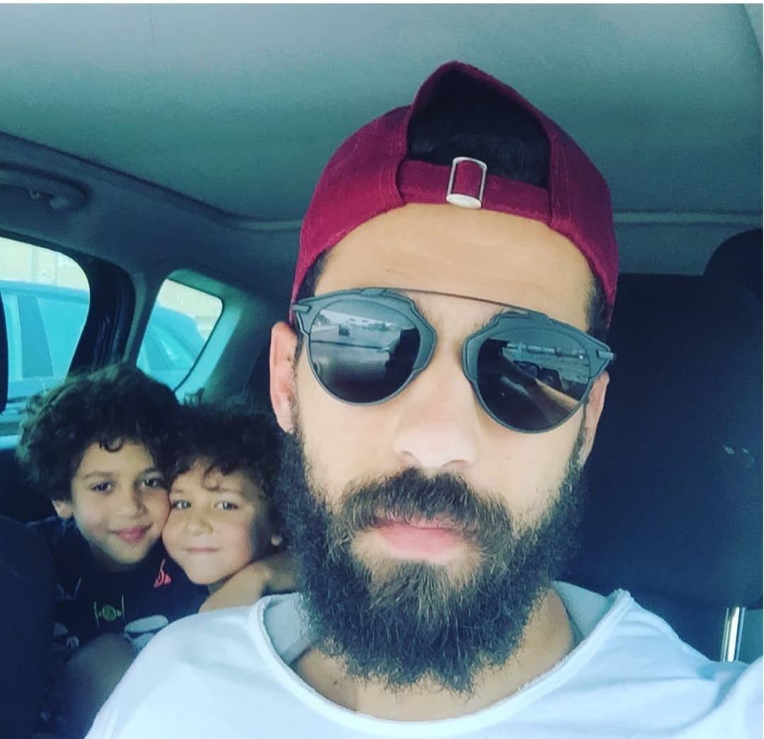 عبد الله  السعيد مع أبناؤه