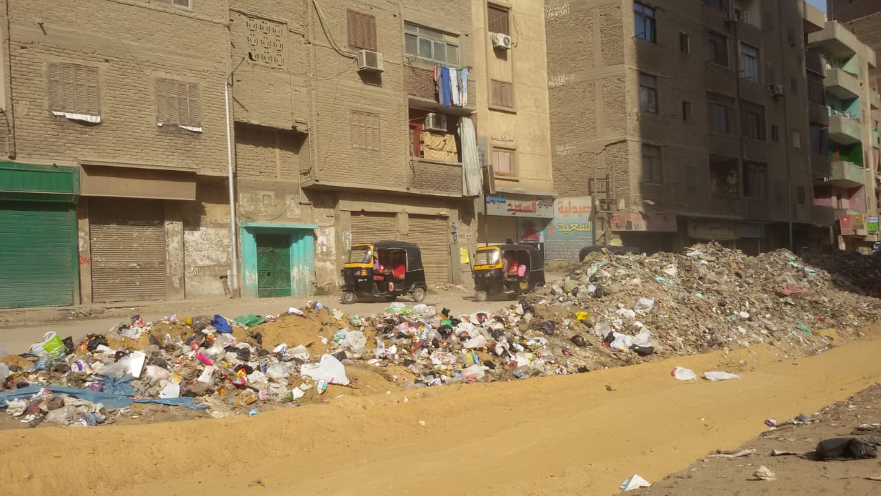 القمامة فى شارع ترعة عبد العال