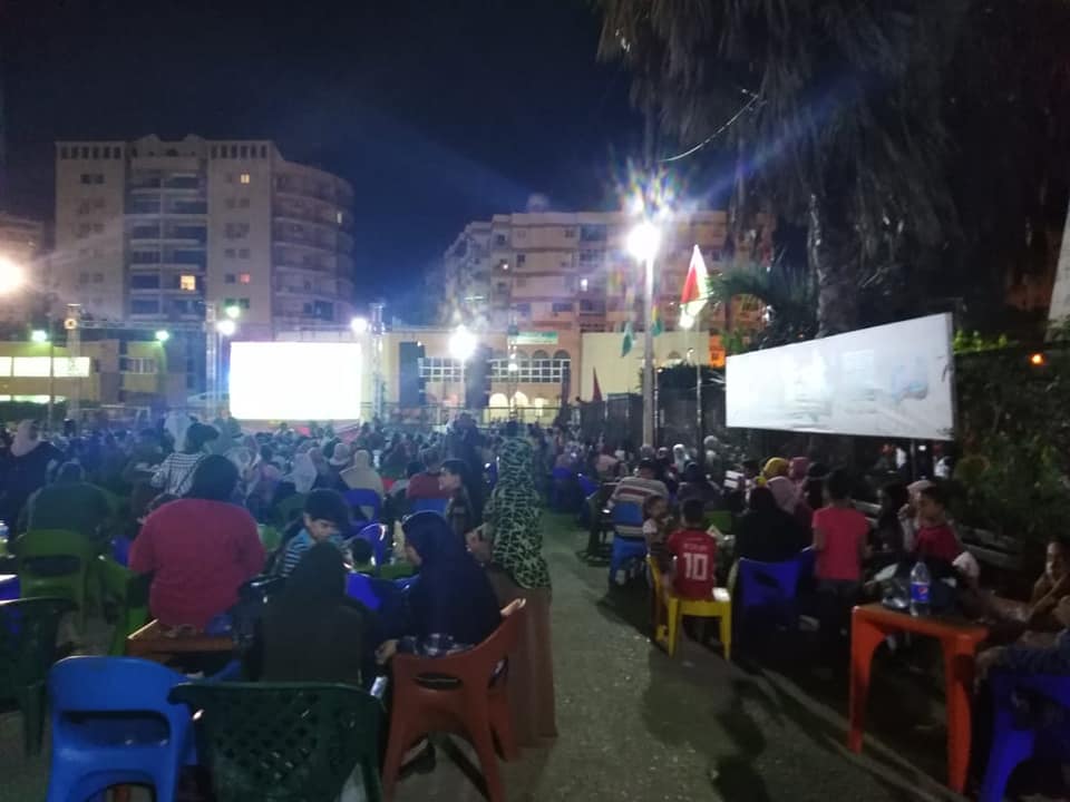 إقبال كبير على مراكز الشباب بالاسكندرية لمشاهدة مباراة مصر و الكونغو (9)
