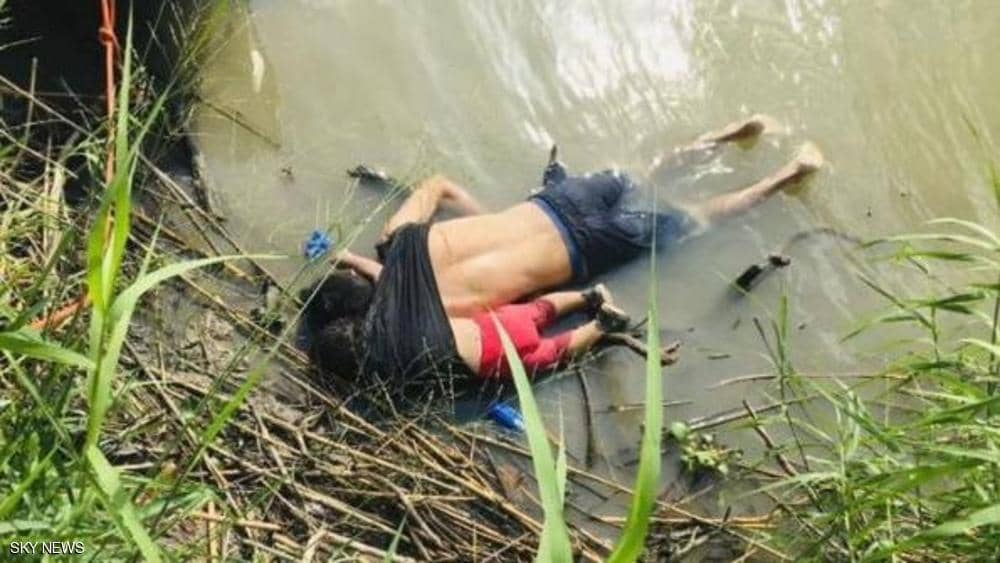 غرق مهاجر وابنته على الحدود الامريكية