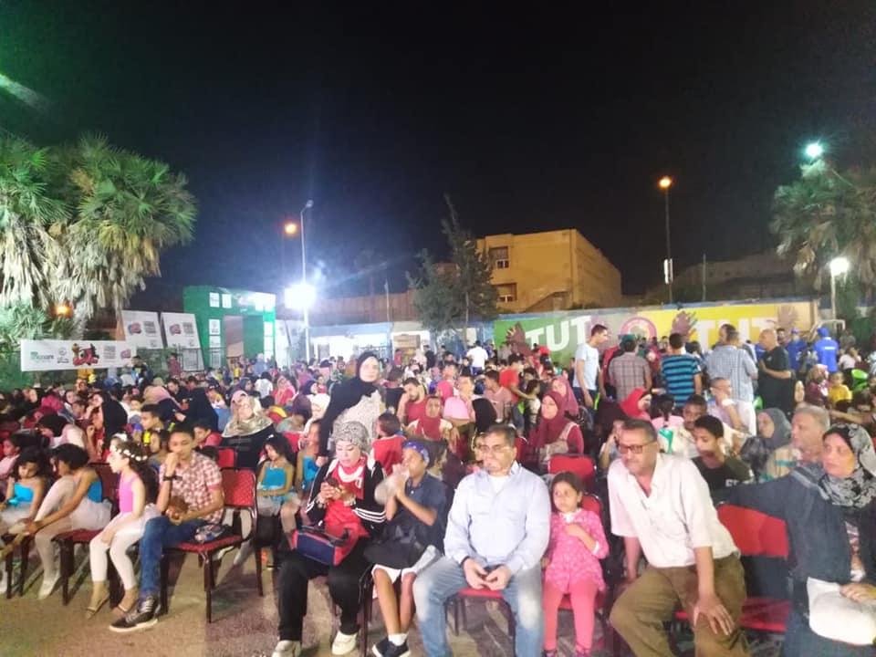 إقبال كبير على مراكز الشباب بالاسكندرية لمشاهدة مباراة مصر و الكونغو (3)