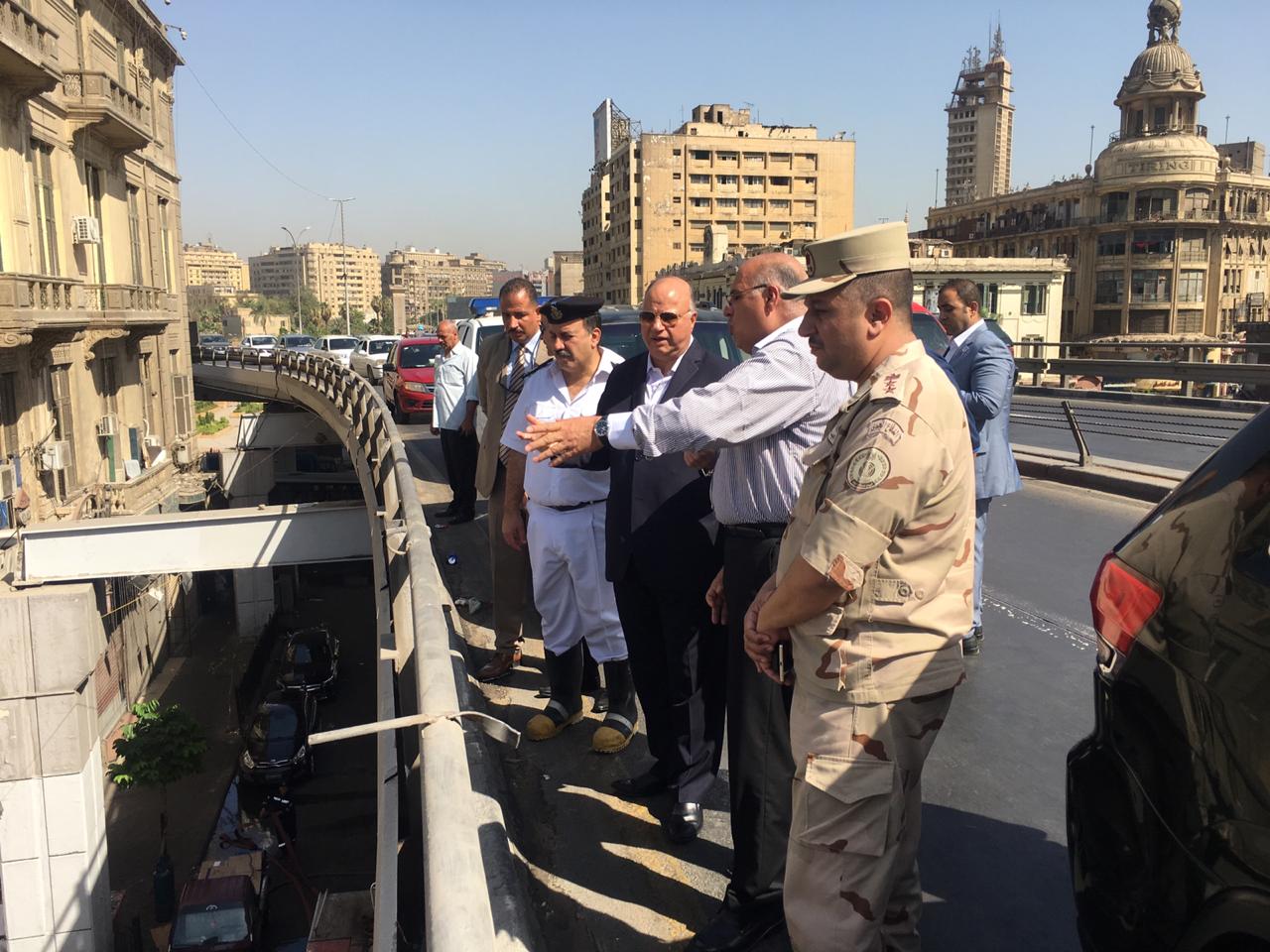 محافظ القاهرة يتفقد حريق سوق الخضار بالعتبة  (4)