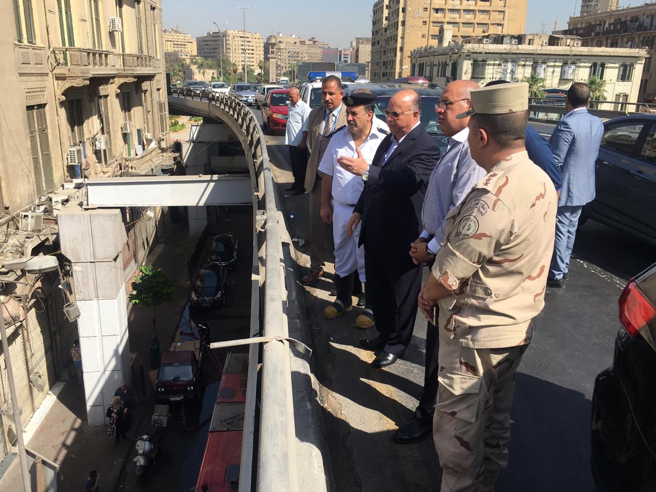 محافظ القاهرة يتفقد حريق سوق الخضار بالعتبة  (5)