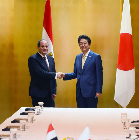 السيسى يستهل زيارته لـأوساكا بلقاء رئيس وزراء اليابان