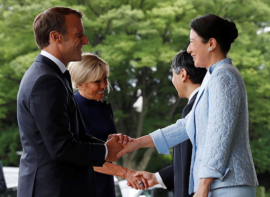 الرئيس الفرنسى وزوجته يلتقيان الامبراطور اليابانى  (4)