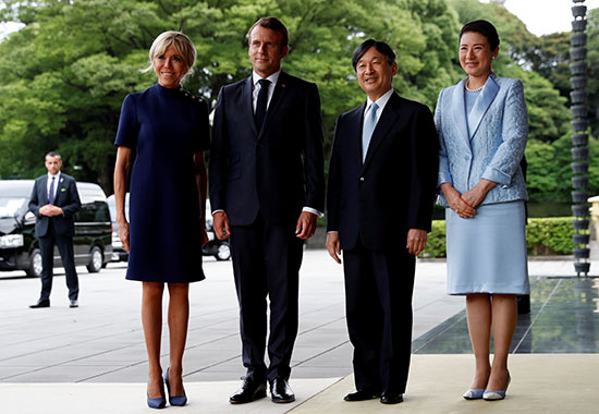 الرئيس الفرنسى وزوجته يلتقيان الامبراطور اليابانى  (3)