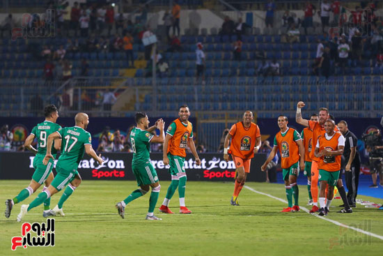 فرحة هدف الجزائر (2)