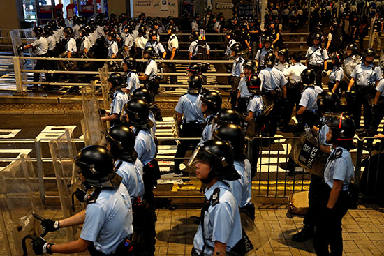 قوات الأمن فى هونج كونج تستعد تحسبا للمظاهرات