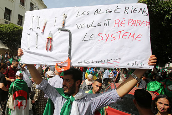 جانب من المظاهرات فى الجزائر (3)