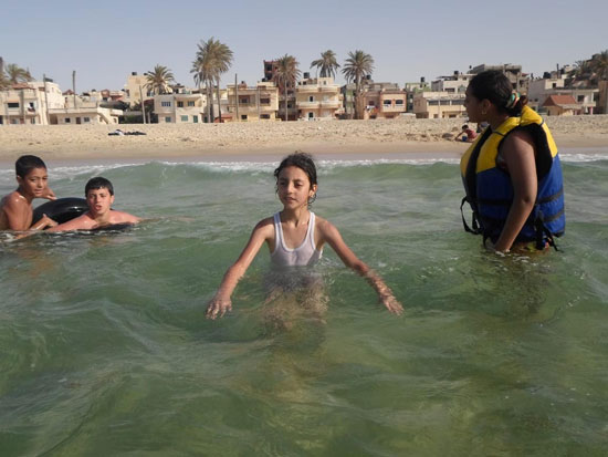 شواطىء البحر المتوسط الاختيار الأول لأهالى شمال سيناء فى العيد (3)