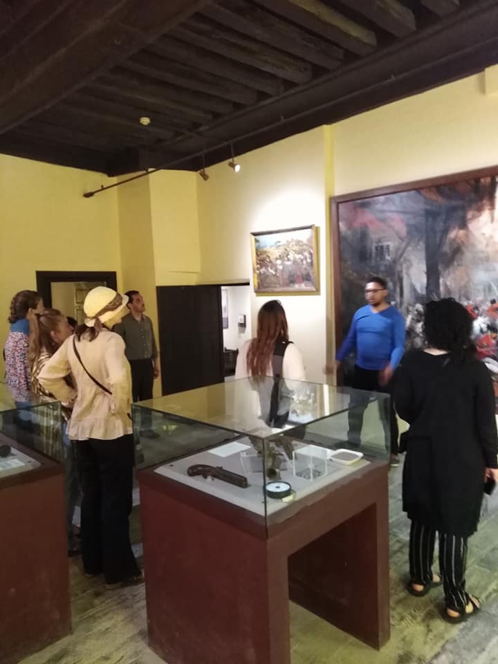 خلال زيارة الوفد الأمريكي لمتحف رشيد (7)