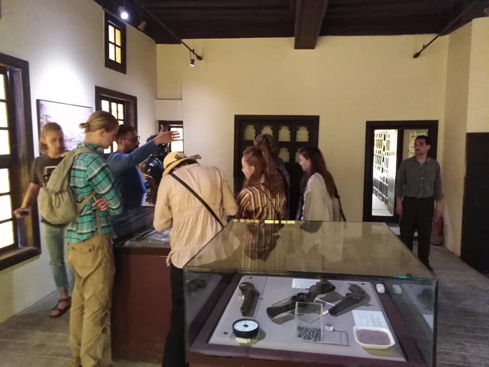 خلال زيارة الوفد الأمريكي لمتحف رشيد (3)